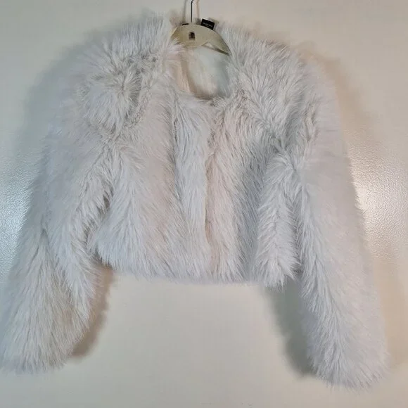 Faux Fur white Cropped Jacket size small - Picture 1 of 4